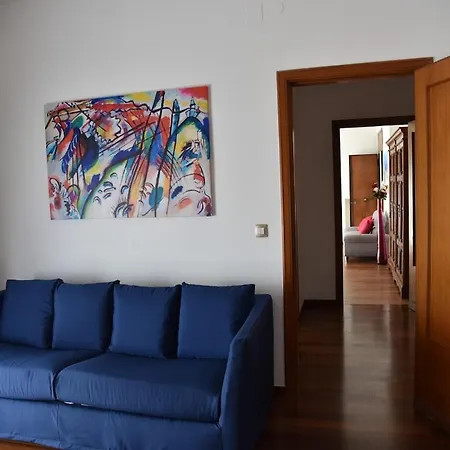 - Appartement *